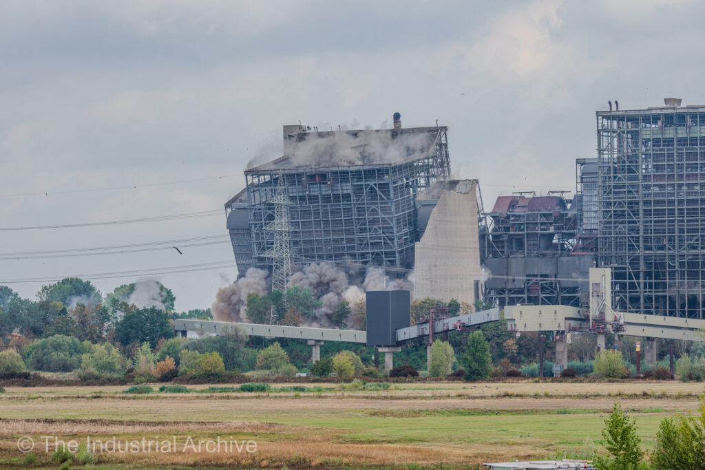 Boilerhouse B (Kesselhause B) at the Voerde Power Plant (Kraftwerk Voerde) falling after the explosives went off 2.